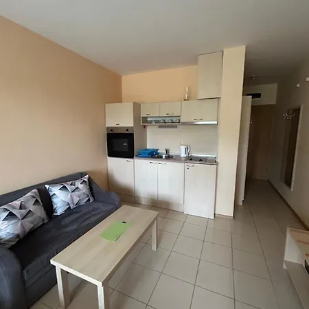 Harmony Hills Tomovi F34 *