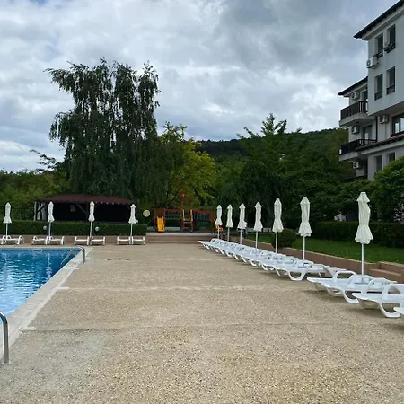 Harmony Hills Tomovi F34 Rogachevo